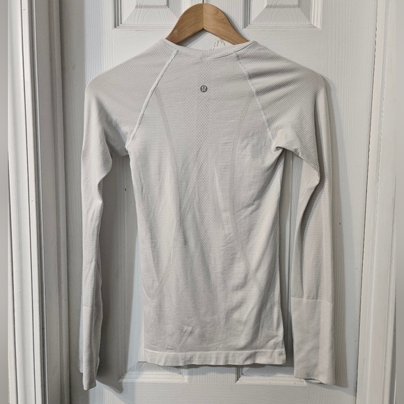 Lululemon Long Sleeve Swiftly Top - Picture 5 of 5